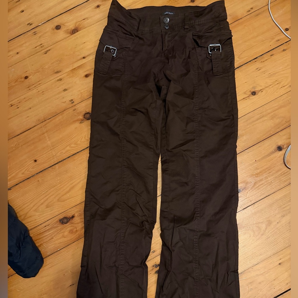 super flattering brown cargo pants